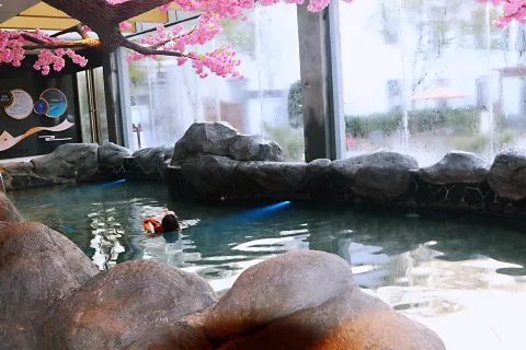 No.1 Spring Floating Hot Spring