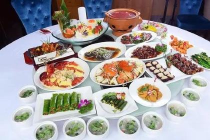 梅园国际大酒店·中餐厅