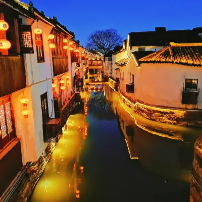 Ji Hotel (Suzhou Guanqian Street Leqiao Metro Station)