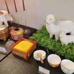 鄂尔多斯皇室国际酒店(万达广场王府井店)·四海汇海鲜自助餐厅 User Photo