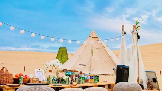 Mingsha Mountain Wanyou RV Wild Luxury Camping Site