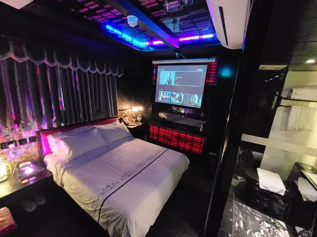 0105w12000a167lad2117.jpg