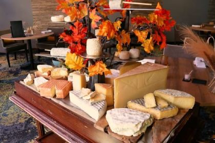 Le Bouche à Oreille