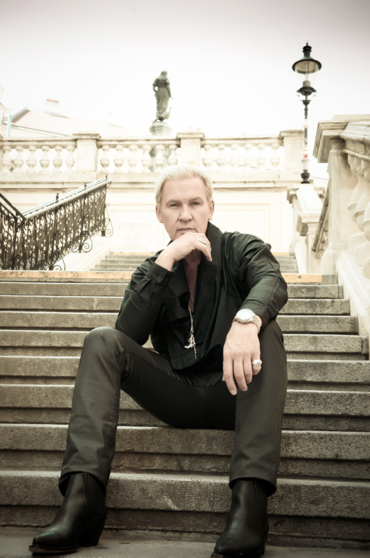 Ghent | Johnny Logan & The New Bis Band Concert | Capitole Ghent