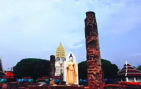 วัดพระศรีรัตนมหาธาตุวรมหาวิหาร