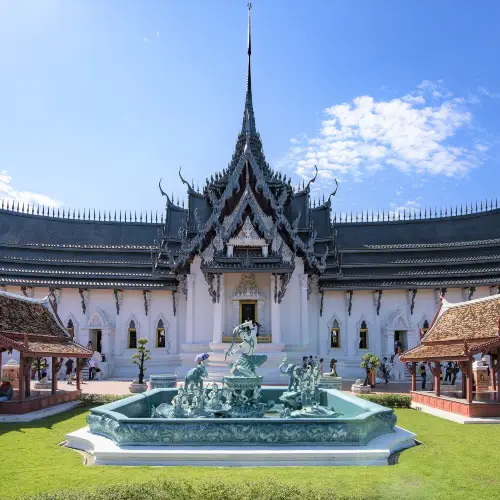 เมืองโบราณ