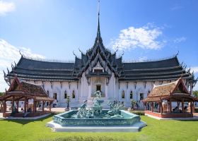 โรงเรียนนายเรือ โรงแรมใกล้เคียง