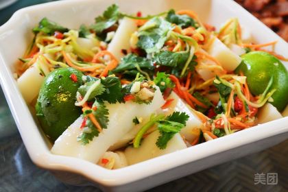 版纳菠萝香傣味饭店