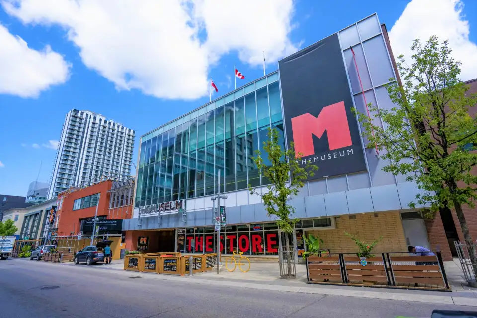 1_THEMUSEUM