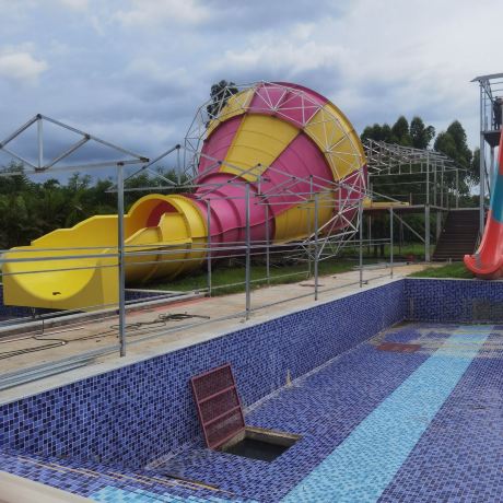 Oriental Malong Hot Spring Health Tourism Resort Water Park