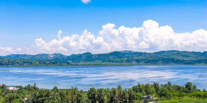 Caohai National Nature Reserve