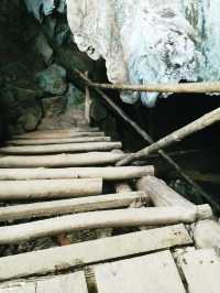 Hiking into the cave 