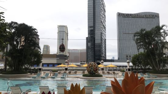 因為爸爸送給我的生日禮物，所以入住了兩日一夜。說真的，這裏才