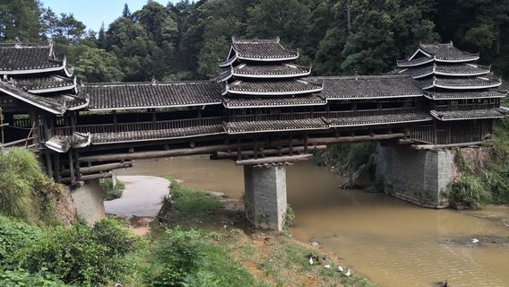 Dudong Batuanqiao Sceneic Area