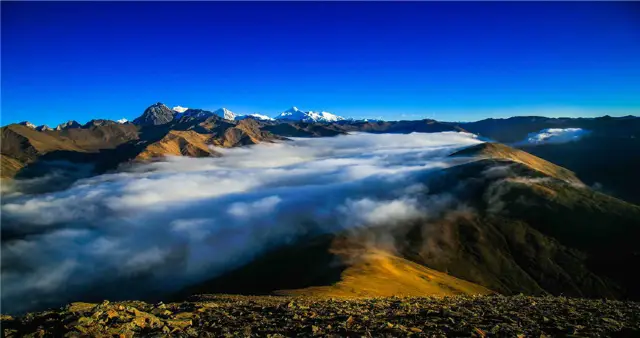 Sea of Clouds in Kangding