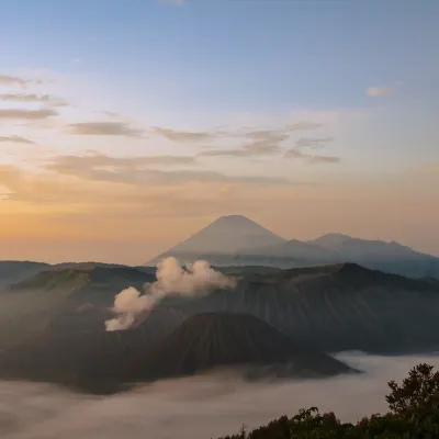 スラバヤ⇒バリ島 飛行機