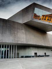 Национальный музей искусств XXI века