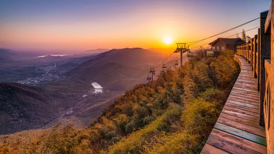 First Peak in Sountern Jiangsu, Yixing Zhuhai Scenic Area