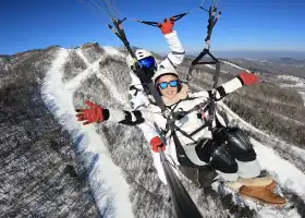 長白山萬達鷹之翼航空飛行營地