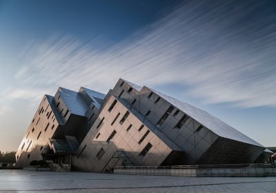 Zhongguo Donghai Shuijing Museum