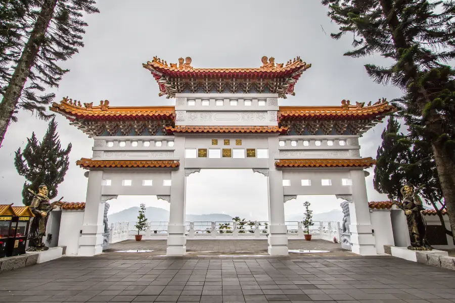 日月潭玄奘寺