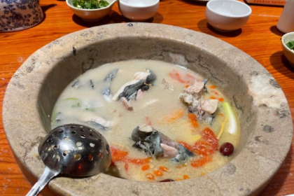 湖仙府鱼庄(归心园广龙店)