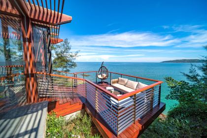 Yuanfang Dongshan Haijiaoshi Pub