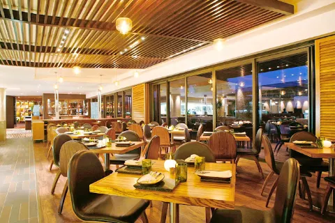 San Deck, Bar & Restaurant