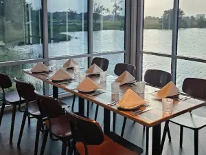 Canvas Restaurant & Market
