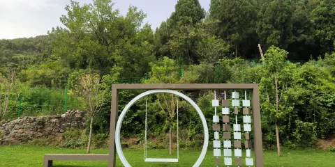 新中鎮楊樹溝風景區-鹿山祕境門票+百年大楊樹+八峰嶂騫+兒童嬉雪場+萌寵樂園家庭(2位成人+2位小童)