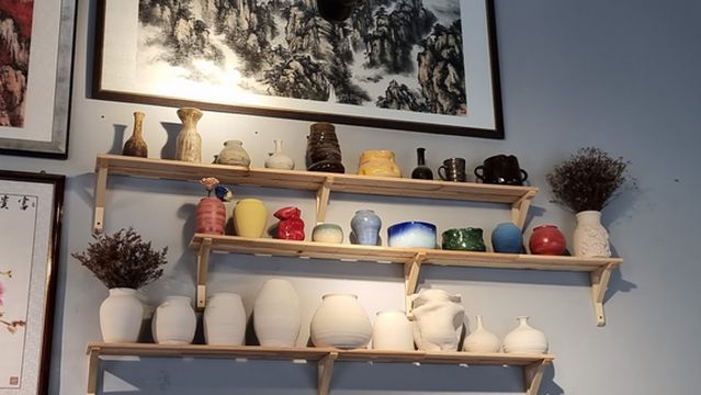Six Elephant Pottery