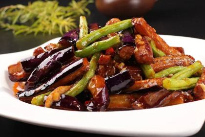 媖媖家中餐廳 İhediye Aile Çin Restoranı（Helal. حلال）Chinese Restorant