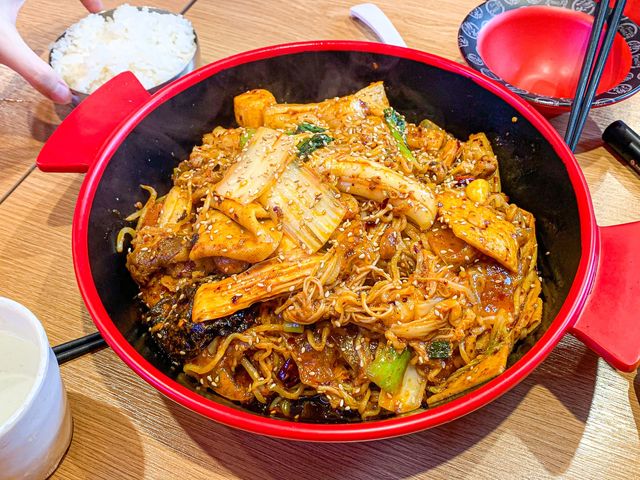 찐 매운맛의 마라샹궈 맛집'탕화쿵푸'