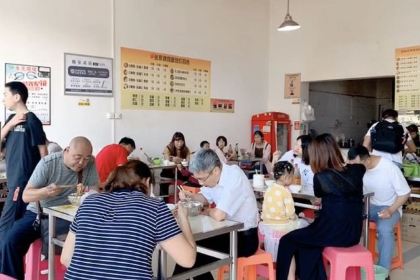 老字号张家辣鸡面馆(罗平总店)