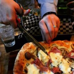 Industria Pizzeria + Bar 여행 사진