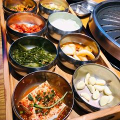 八色五花肉（忠孝東路四段223店）張用戶圖片