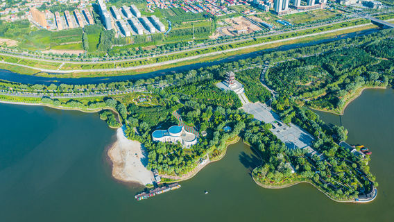 Donghu Park