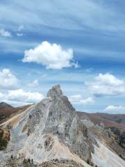 Xionglongzha Gashen Mountain