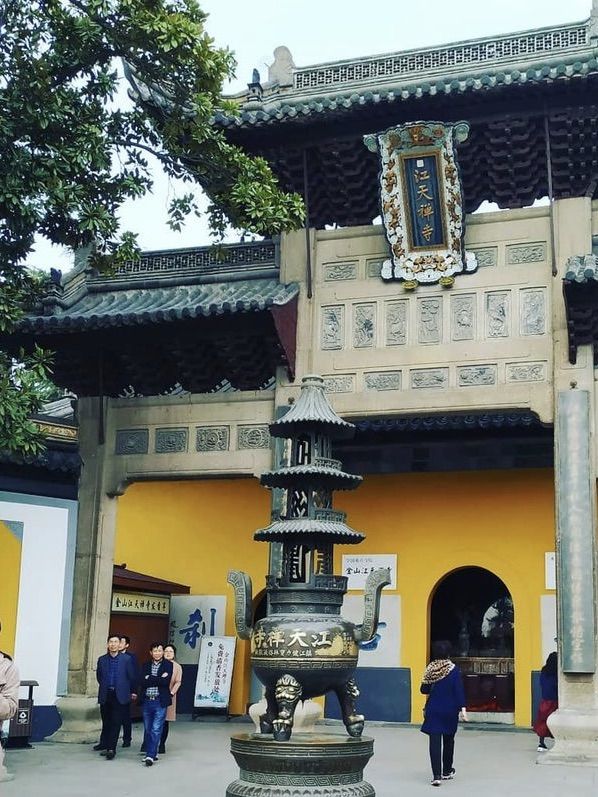 1 day trip in Zhenjiang? A temple to go