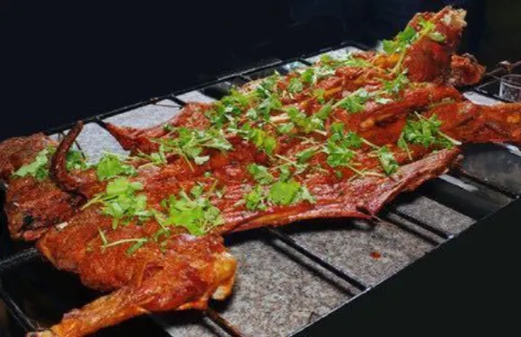 關山牧場王師烤全羊