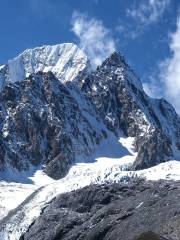 獅子座雪山