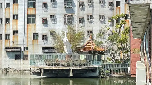 Hotels near Hudong Park