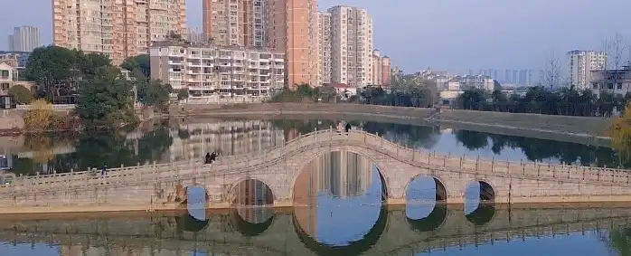 Hotels near Yuanzhou Park