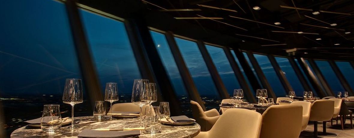 QOMO Restaurant & Bar