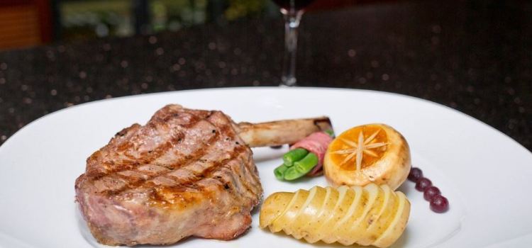 V Lounge & Restaurant