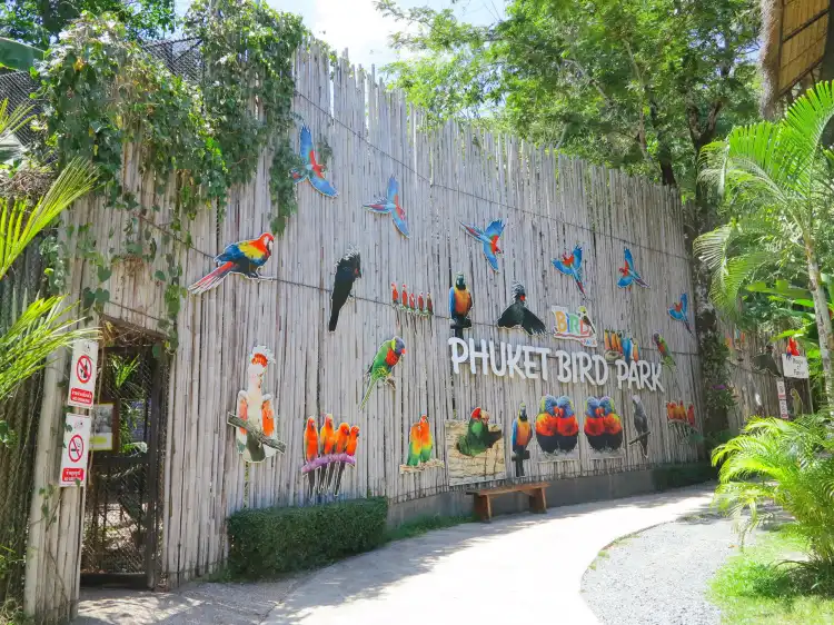 Hotel dekat Phuket Bird Park