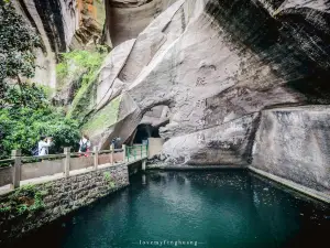 Wushan Seaside Grotto