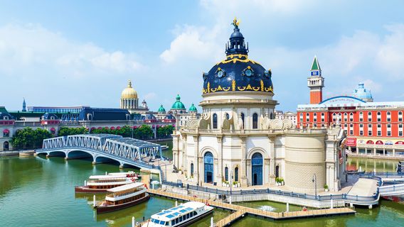 Город водоснабжения в море