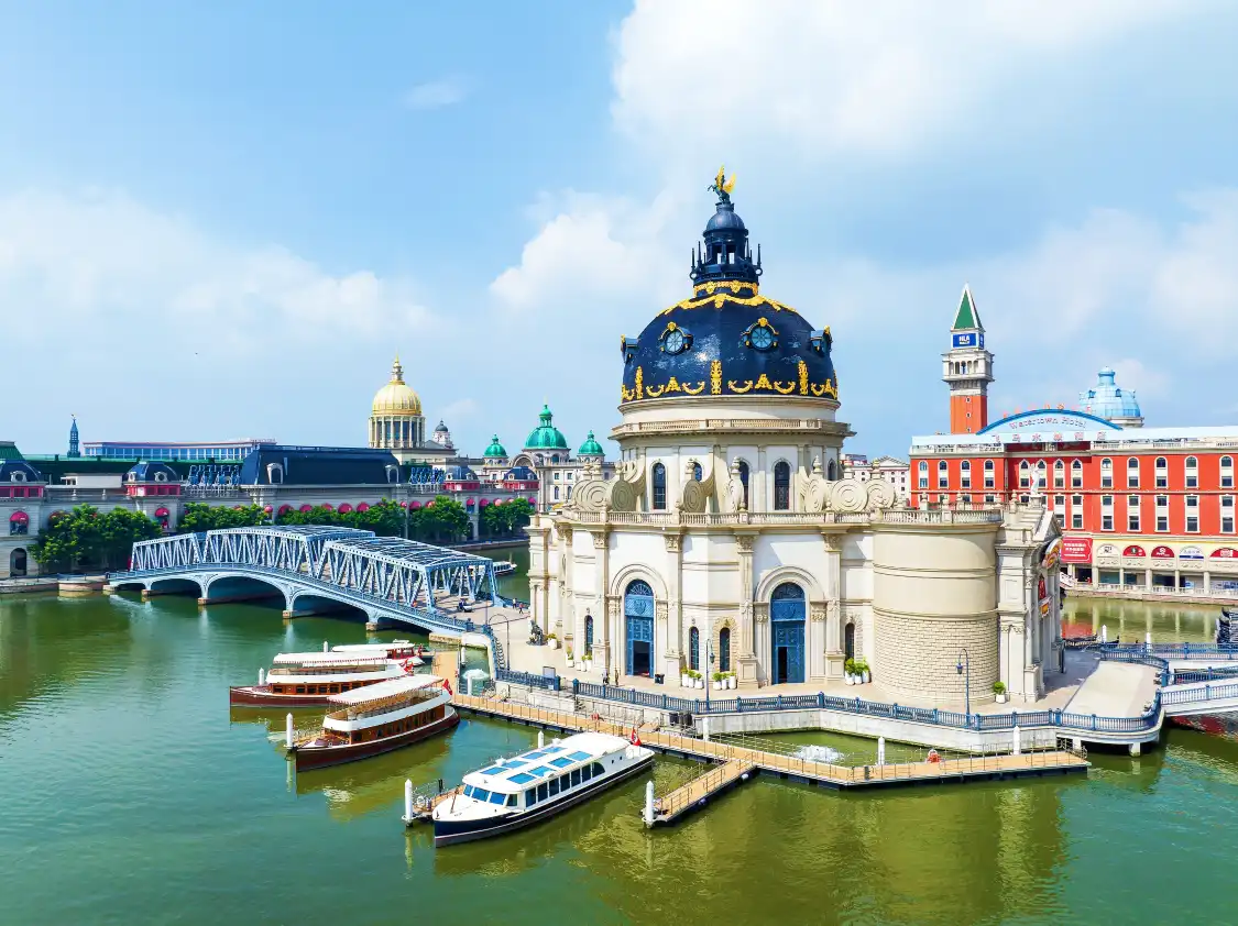 Hotels near Hailan Pegasus Watertown