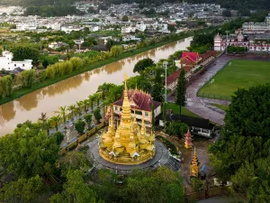 Menglian Shwedagon Pagoda